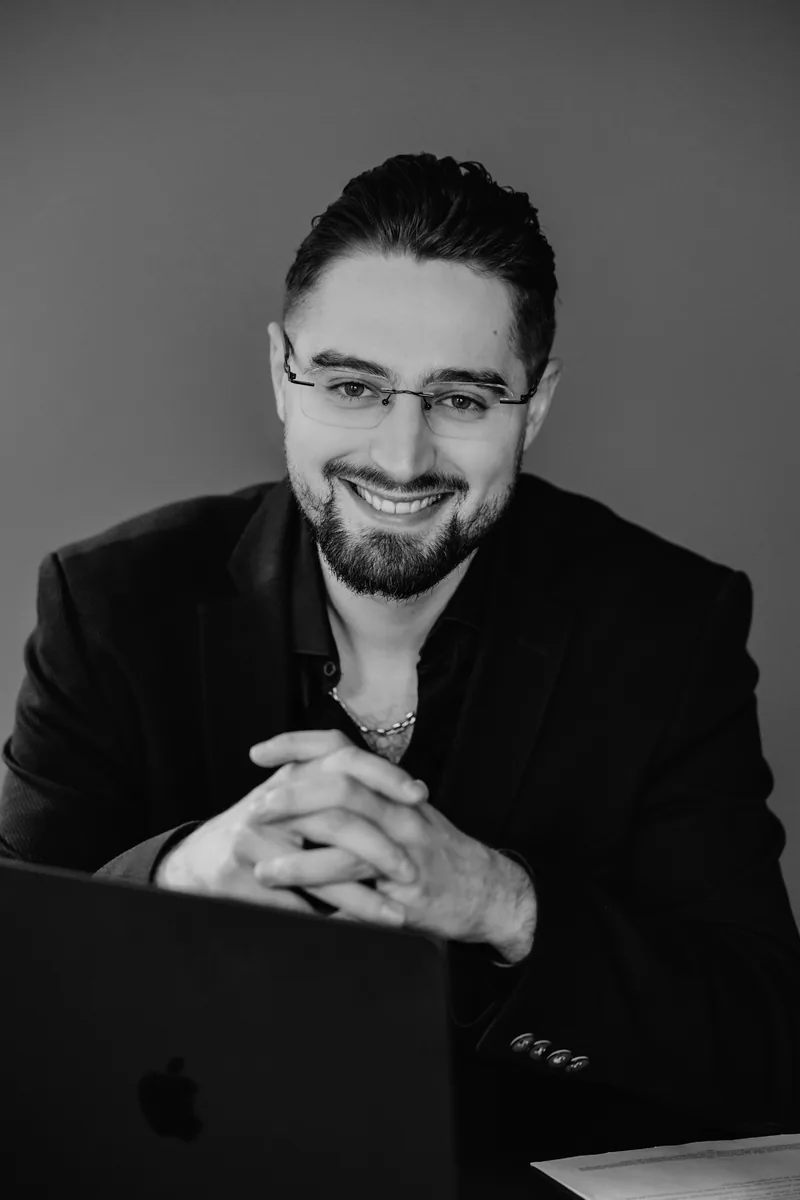 Portrait d'Alexandre, co-gérant et conseiller en gestion de patrimoine chez Édifice Patrimonia